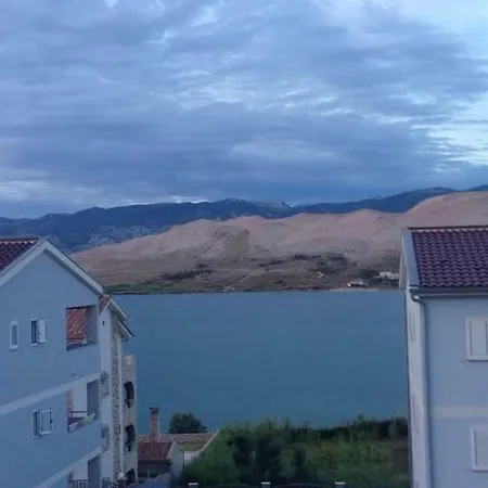 Perka 1 Apartamento Pag Town